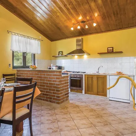 Awesome In Meloni With Sauna Tatil Evi Karojba