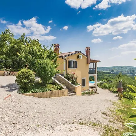 Дом отдыха Awesome In Meloni With Sauna *